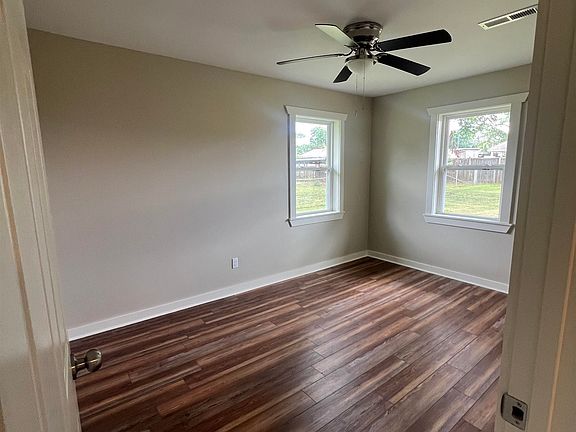 5th image of 119 Williams St