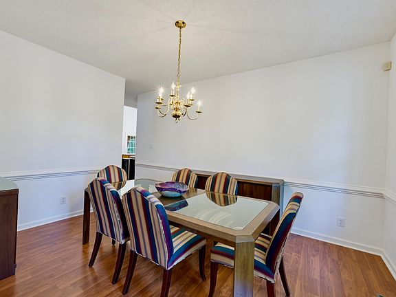 5th image of 226 Castle Hayne Dr