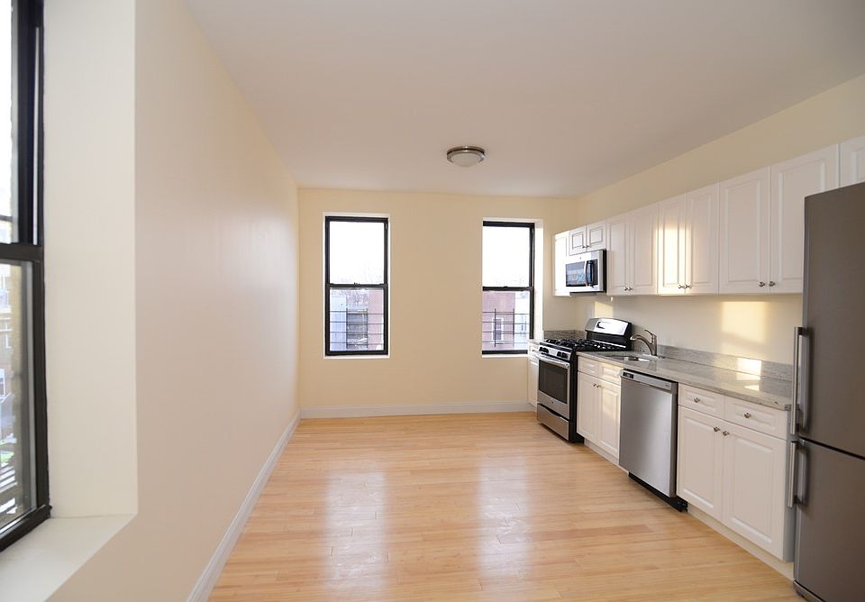 1st image of 313 Rogers Ave