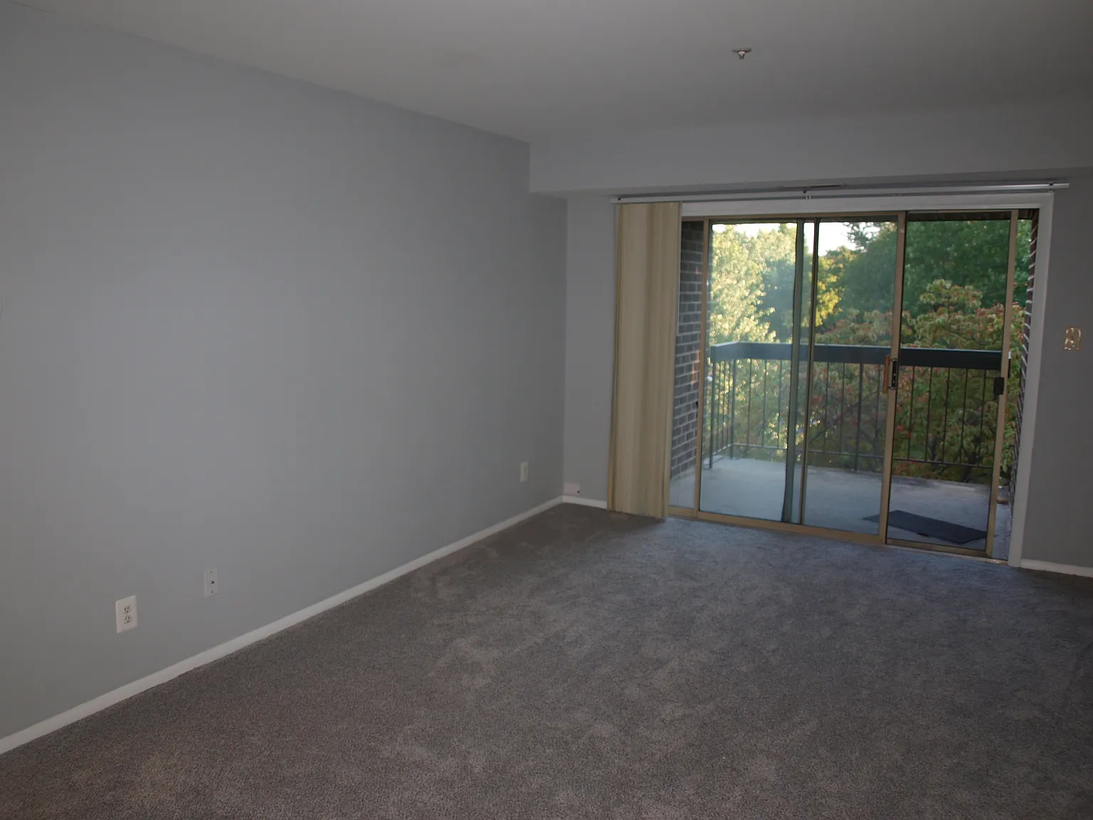 1 bed, 760 sqft, $1,600 — Photo 3