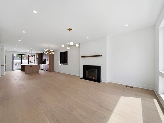 2nd image of 3311 N Ozark Ave
