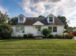 725 Charles Douglas St NE, Palmyra, IN 47164