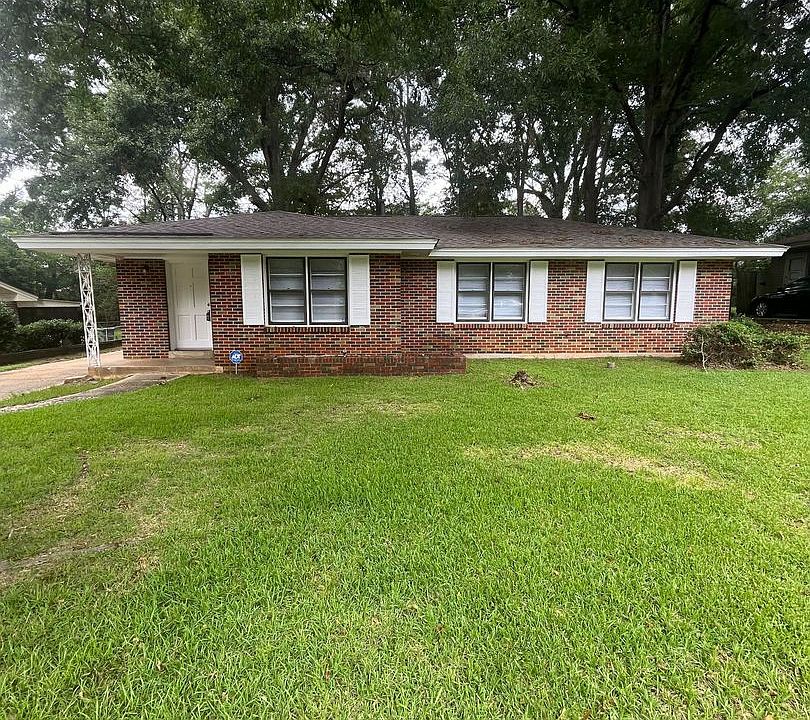 1st image of 3825 Fairfield Dr