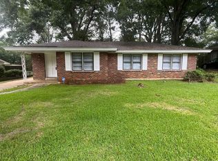 3825 Fairfield Dr, Montgomery, AL 36109