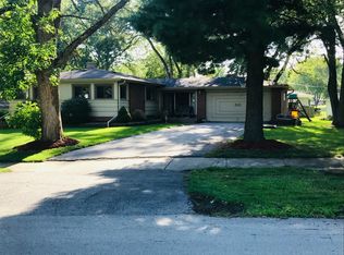 510 Sycamore Ave, Roselle, IL 60172