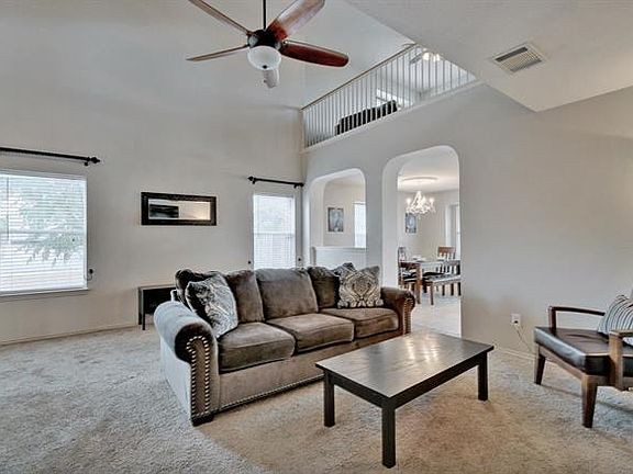 4th image of 1001 Burgess Dr
