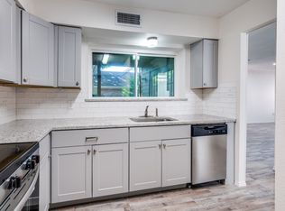 1415 Palmnold Cir E, Fort Worth, TX 76120