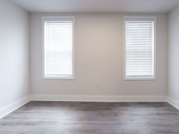 3rd image of 2443 N Douglas St #Pa023504