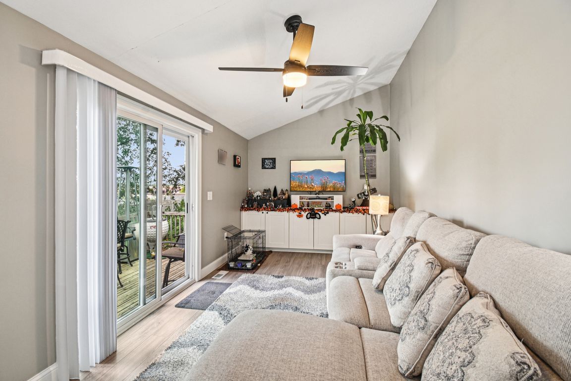 next background image