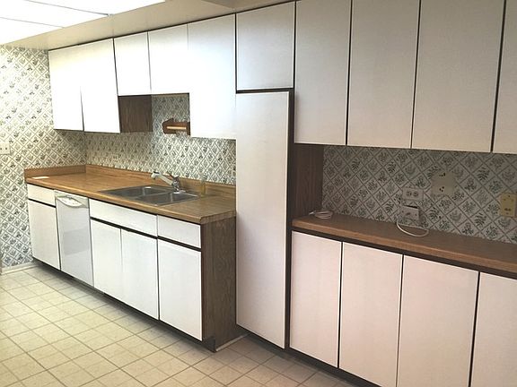 4th image of 1695 2nd St APT 406