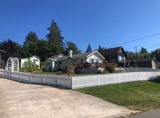 19213 Soundview Dr NW, Stanwood, WA 98292
