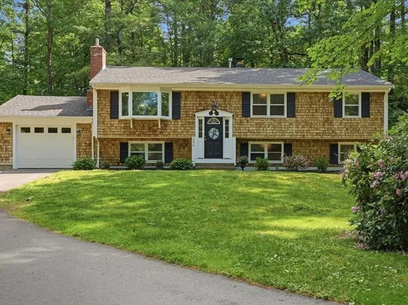 236 Pine St, Marshfield, MA 02050