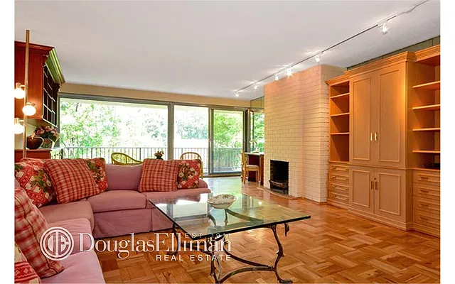 Sold by Douglas Elliman | media 20