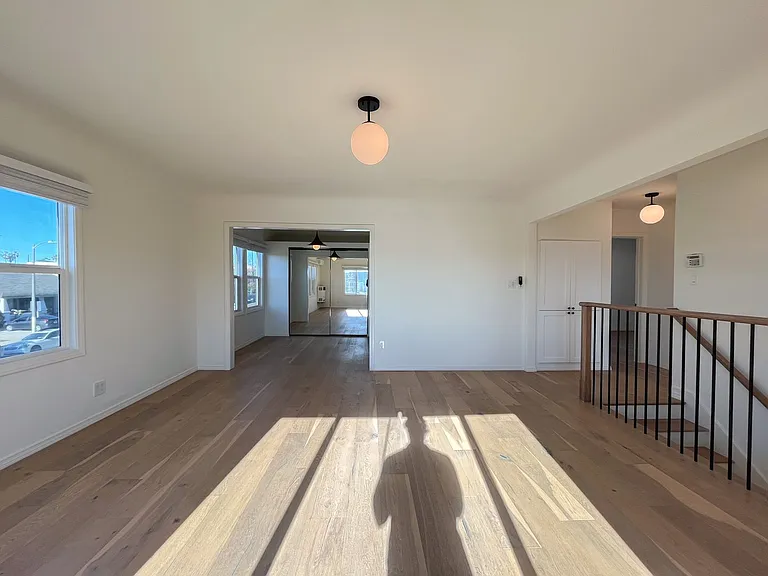 2202 S Bronson Ave — Photo 15