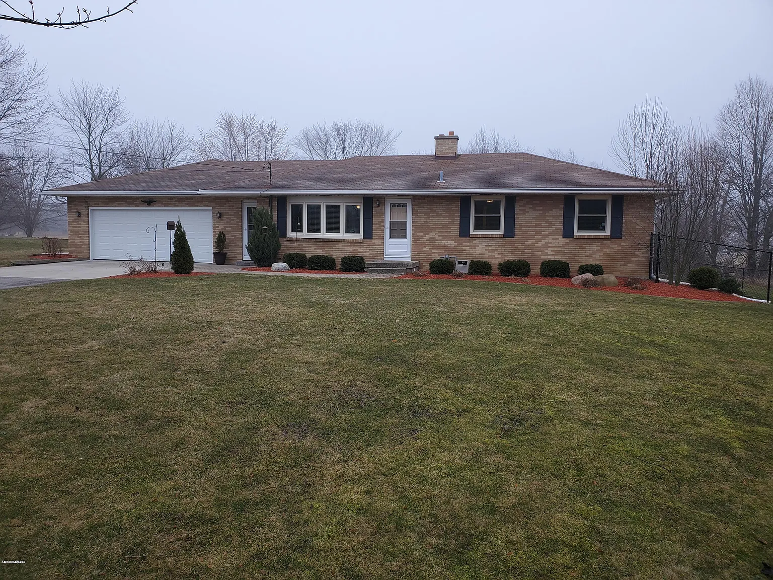 9374 Hanna Lake Ave SE photo 1