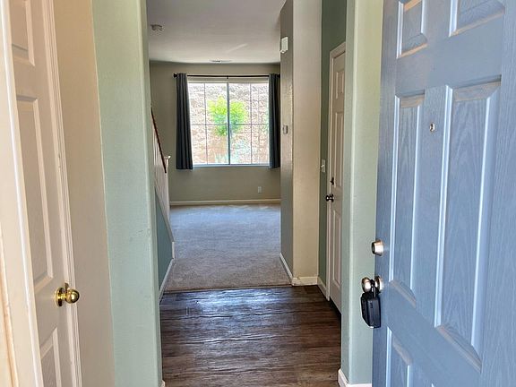 4th image of 700 Gardenia Pl