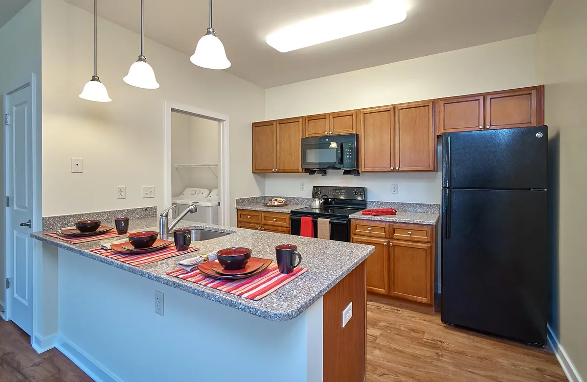 Beautiful Valor Kitchen - Valor Apartment Homes