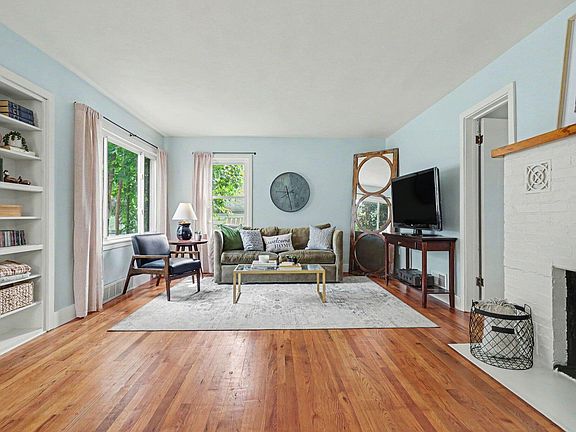 5th image of 428 Pleasantview Dr