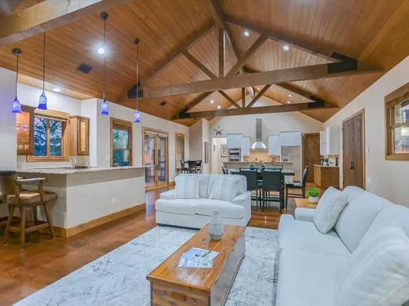 409 S Venture Blvd, Leander, TX 78645
