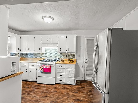 4th image of 328 Portland Blvd