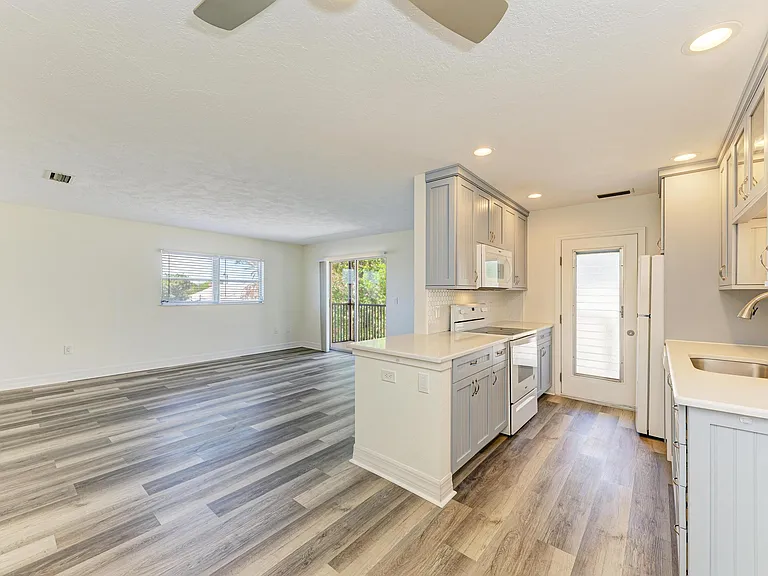 616 Guild Dr #8 — Photo 7