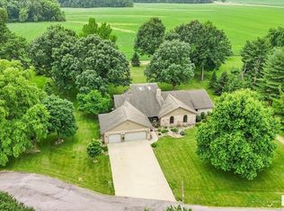 9 Wind Fall Ln, Cantrall, IL 62625