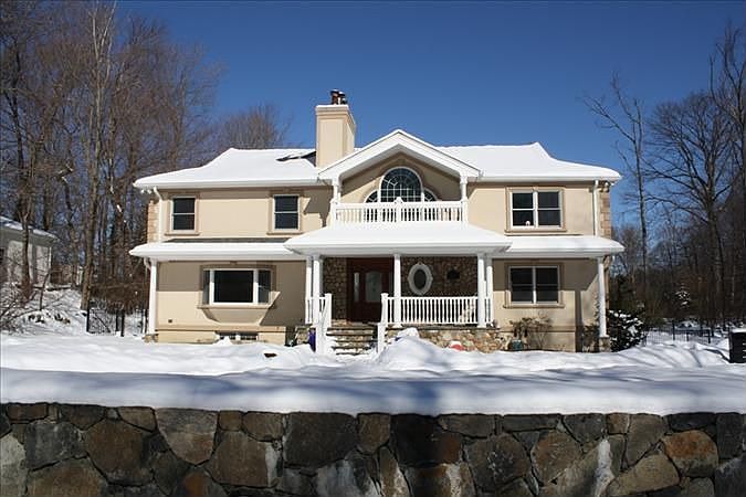 1st image of 657 Old Kensico Rd