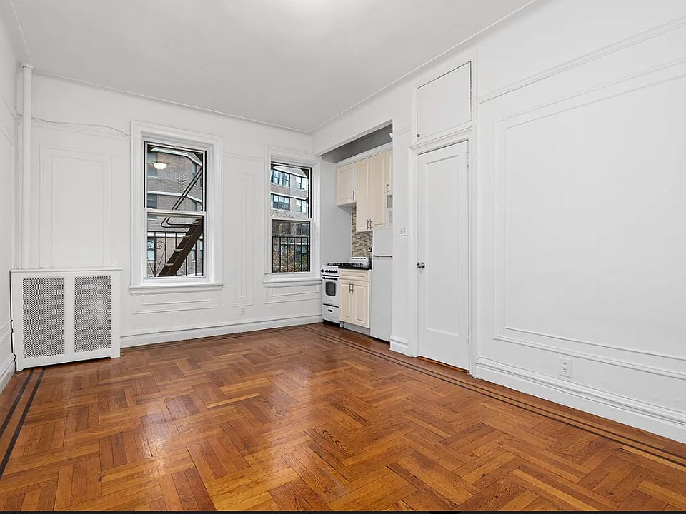 1st image of 220 E 36th St APT A2