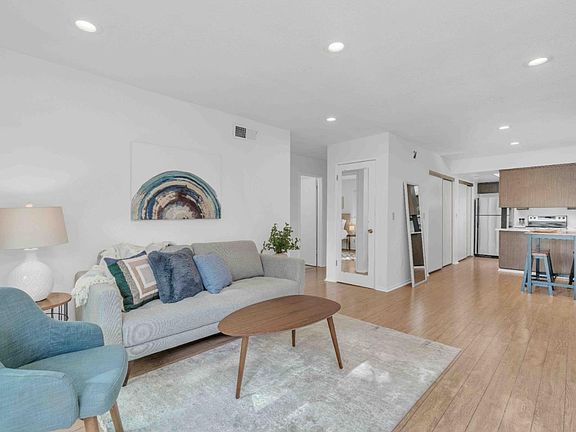 5th image of 185 Valley Park Cir