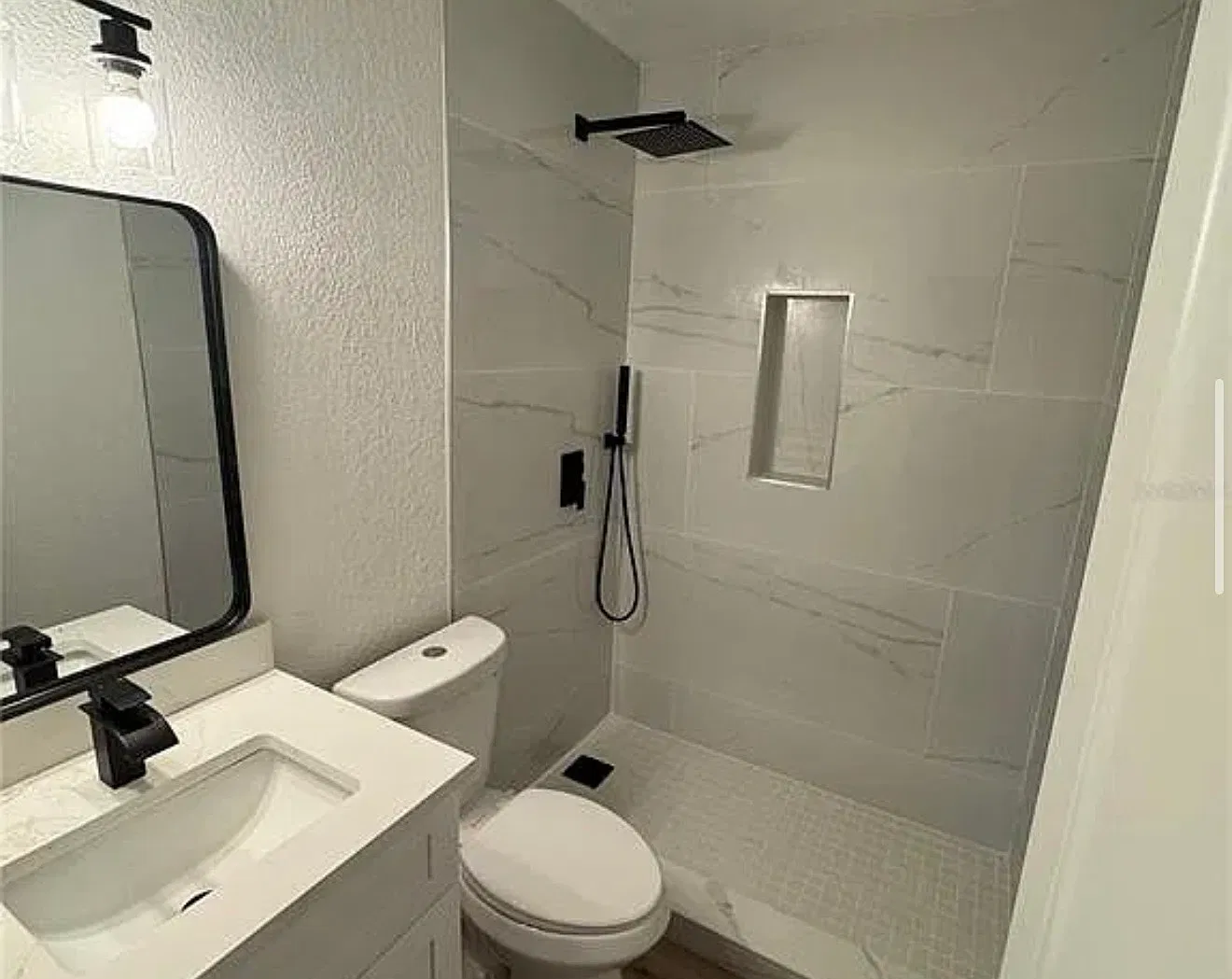 4 bed, 864 sqft, $1,800 — Photo 1