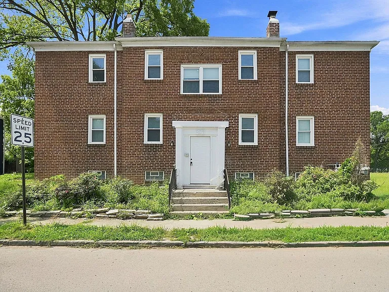 397 Catherine St — Photo 1