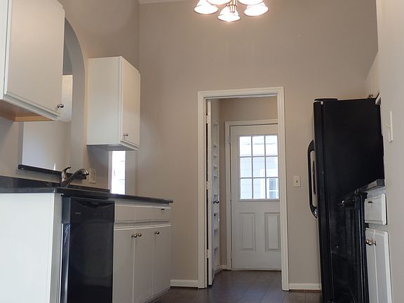 Kitchen with all new appiances and granite counter tops