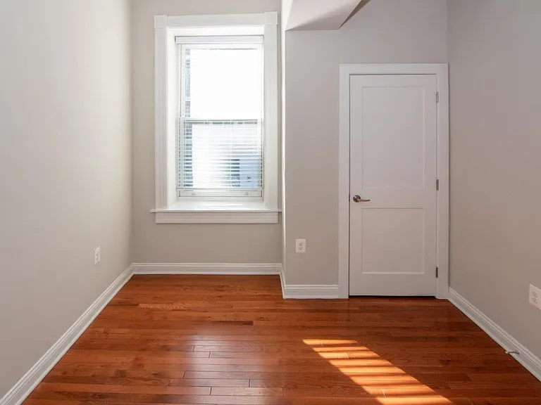 2 E Preston St #5 — Photo 2
