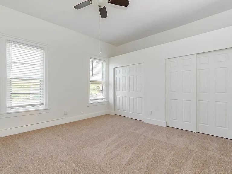 684 Hamlet St — Photo 12