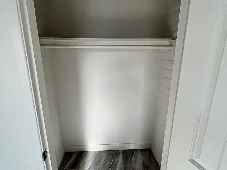 2933 N Euclid Ave — Photo 11