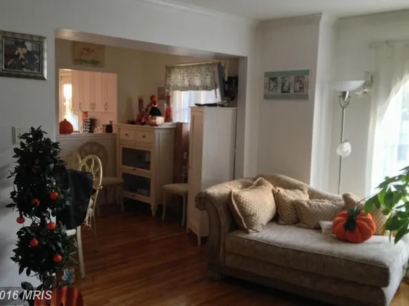 218 Dunlap Rd, Pasadena, MD 21122