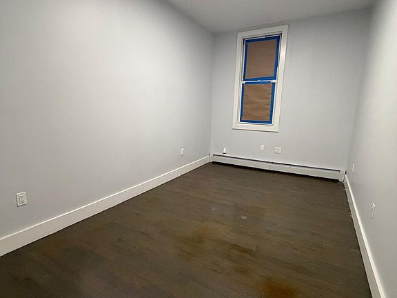 4th image of 2288 Beaumont Ave #Q
