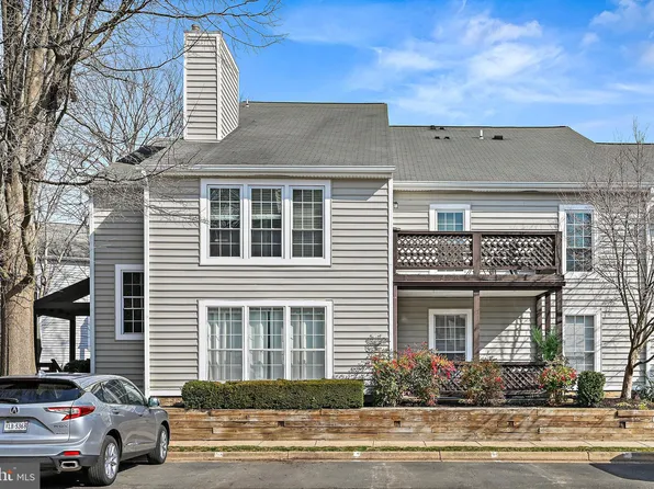 10059 Oakton Terrace Rd, Oakton, VA 22124