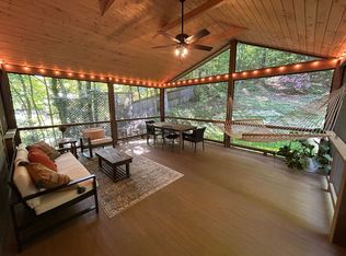 37 Wilderness Rd, Asheville, NC 28804