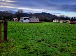 222 Mathews Dr #23, Myrtle Creek, OR 97457