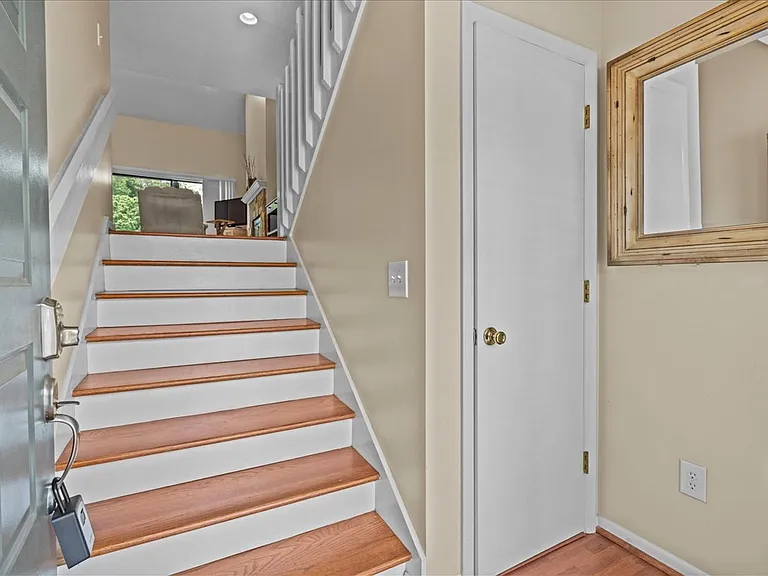 701 Loran Pointe Cir — Photo 19