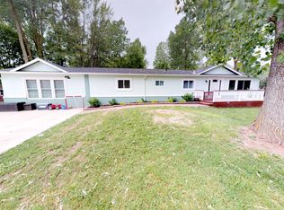 13772 Rawsonville Rd, Belleville, MI 48111