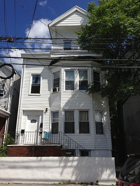 2nd image of 111 Lyon St