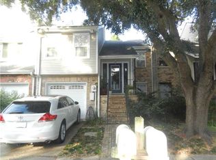 1713 Old Metairie St, Metairie, LA 70001