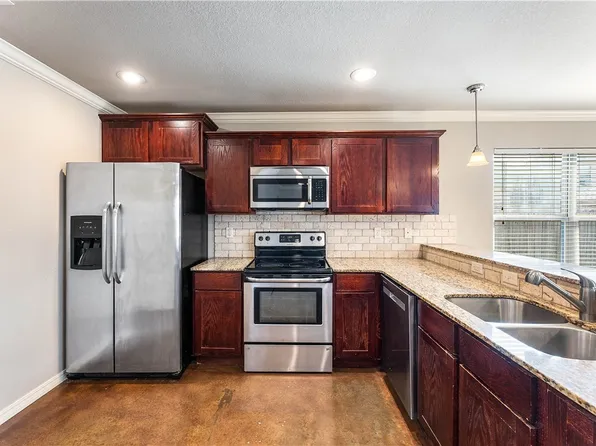 2665 N Arroyo Ave, Fayetteville, AR 72703