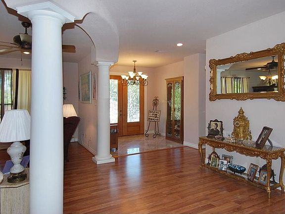 3rd image of 1727 Nogalus Dr