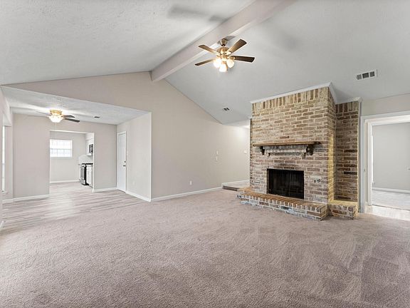 4th image of 3527 Acorn Way Ln