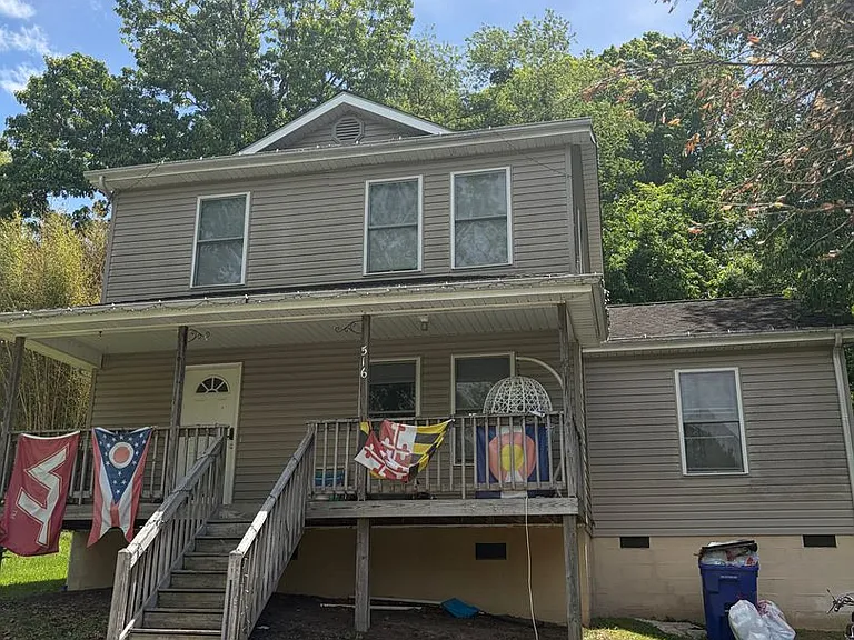 516 Sunrise Dr — Photo 1