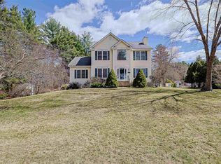 10 Checkerberry Lane, Londonderry, NH 03053