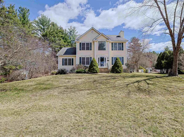 10 Checkerberry Lane, Londonderry, NH 03053